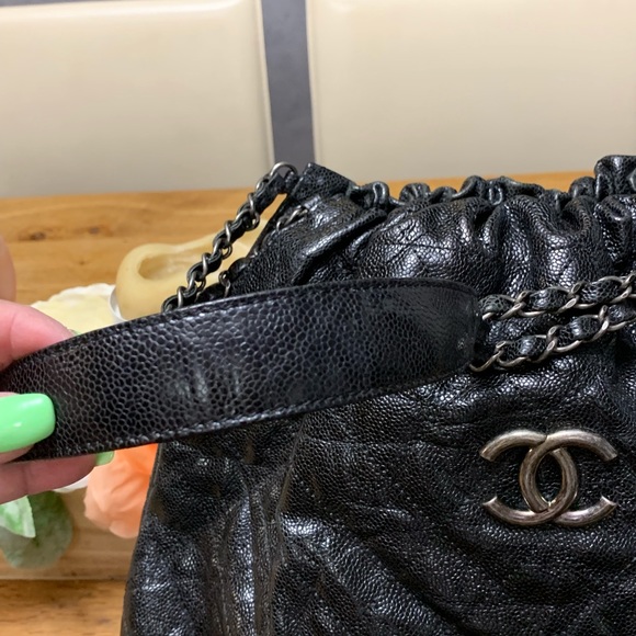 Chanel caviar glazed hobo - Picture 2 of 8